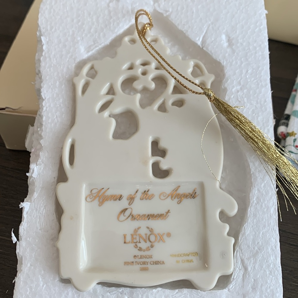Lenox Hymn of The Angels Ornament - Picture 4 of 5